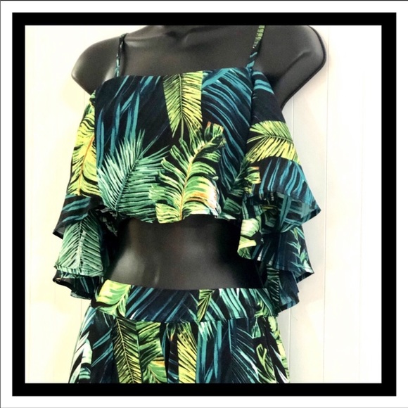 Luxxel Dresses & Skirts - LUXXEL Green Blue Palm Print Crop Top & Pant Set S